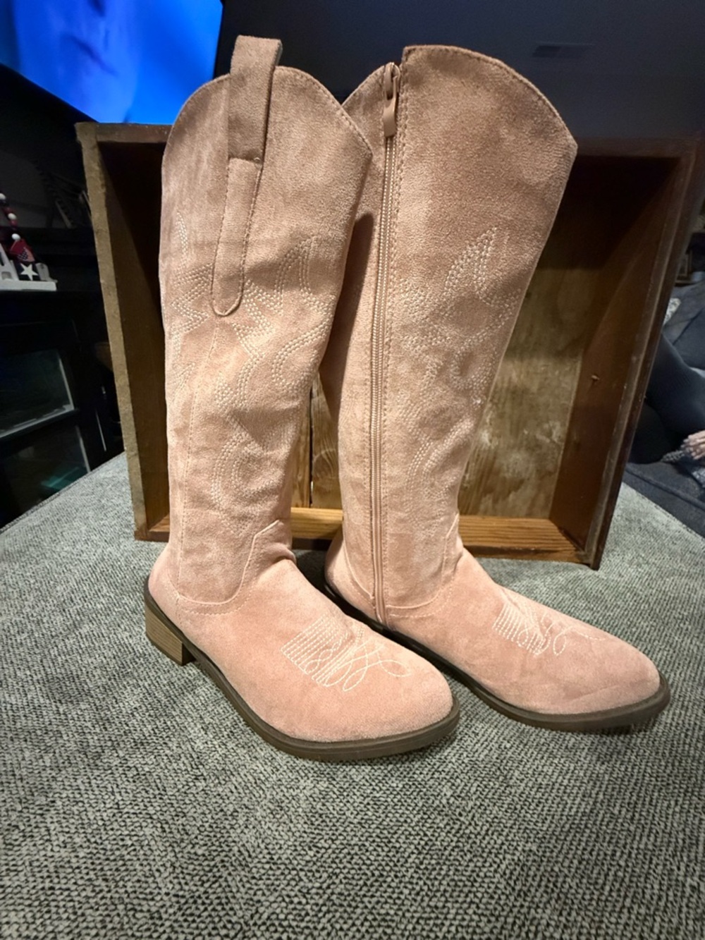 Women's Tall Suede Western Boots - Pink